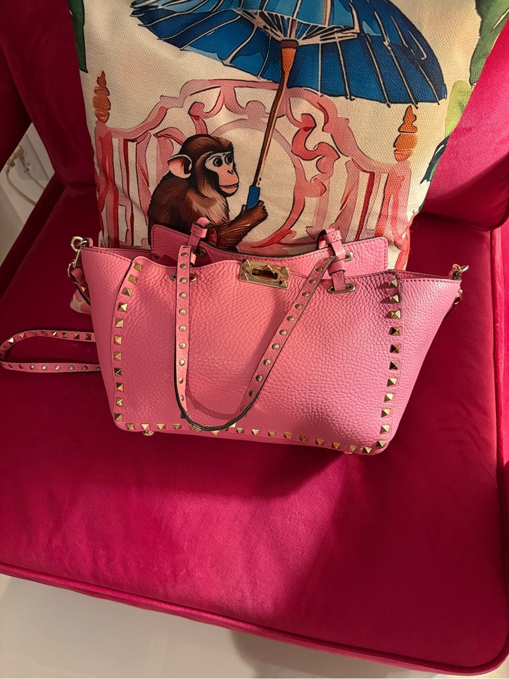 Valentino Garavani pink pebble leather Rockstud Tote